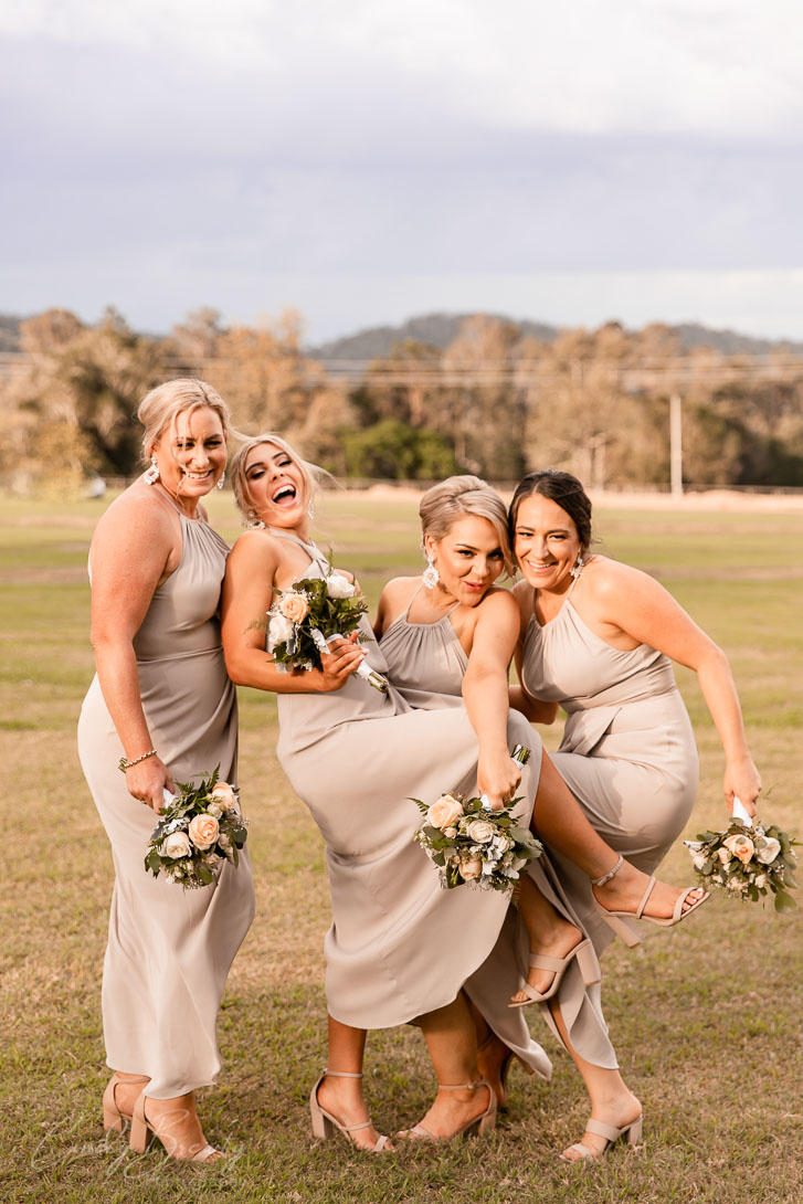 4 bridesmaids having fun